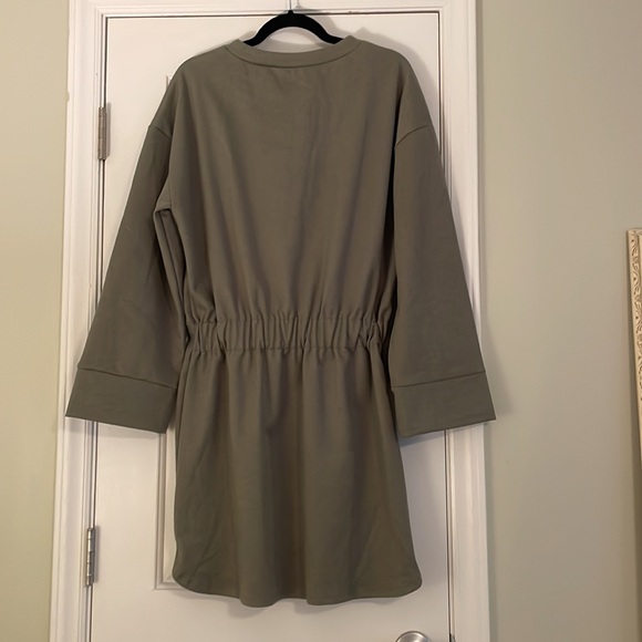 Line and Dot minidress - Picture 4 of 4